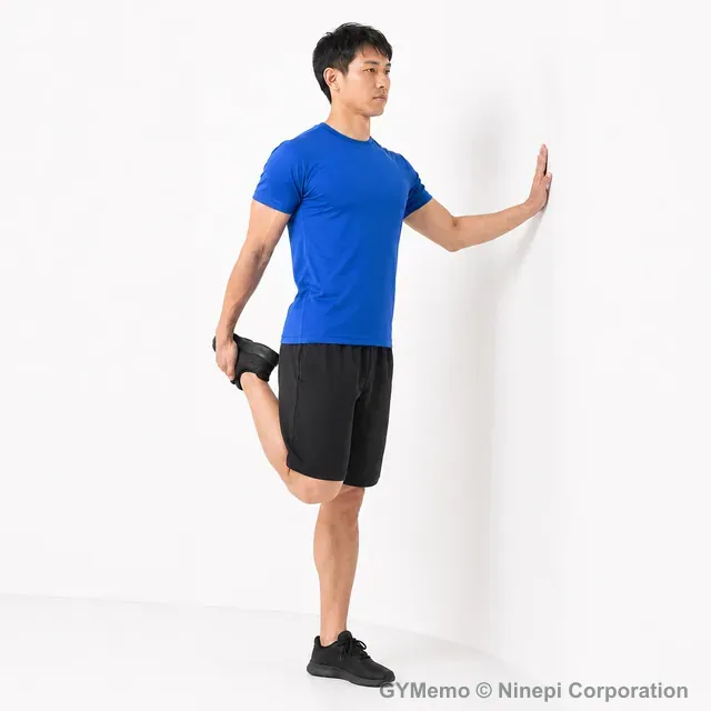 大腿四頭筋のストレッチの動作